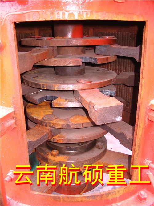 麻栗坡煤炭破碎機 新型礦石立式粉