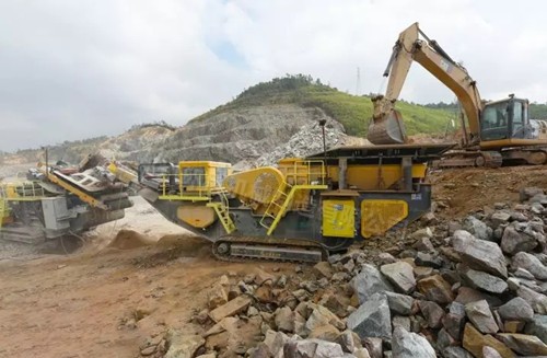 環(huán)保型移動式破碎站粉碎石料的神器產(chǎn)品圖片