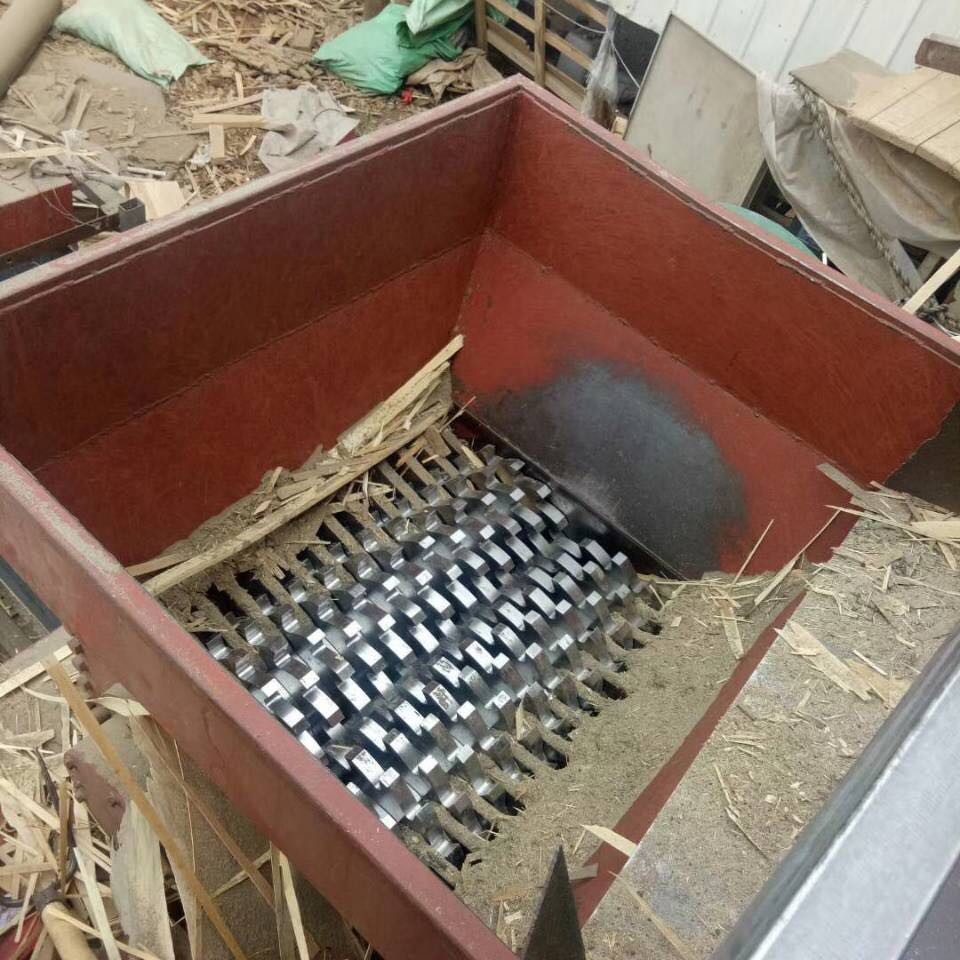 800型雙軸撕碎機(jī)生產(chǎn)廠家