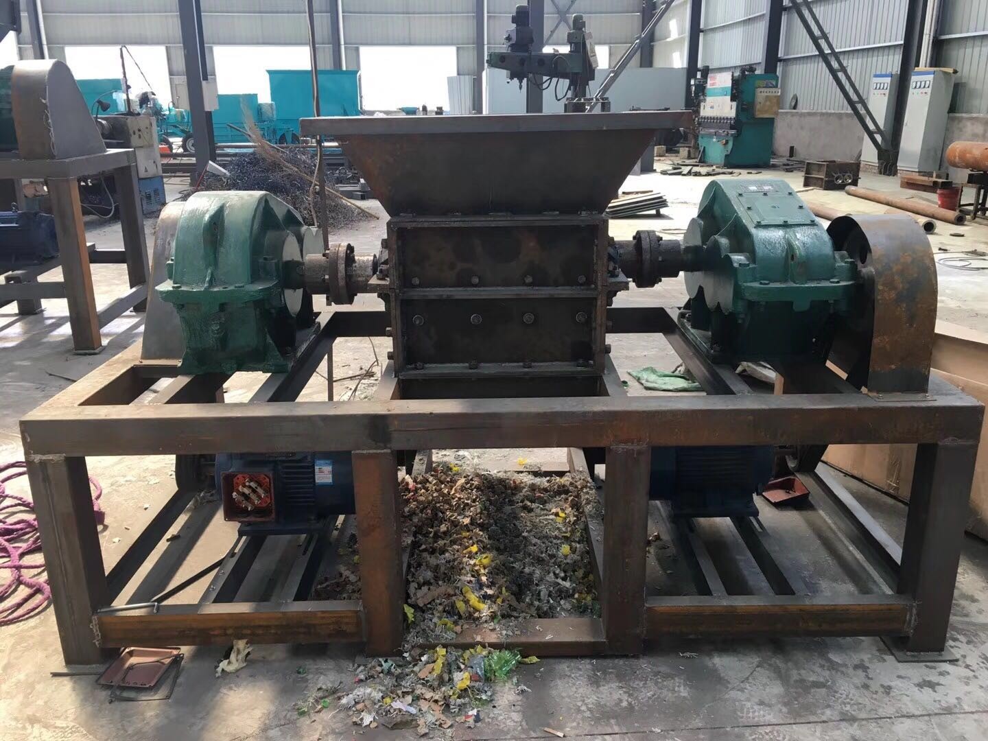 800型雙軸撕碎機(jī)用的什么材質(zhì)的刀產(chǎn)品圖片