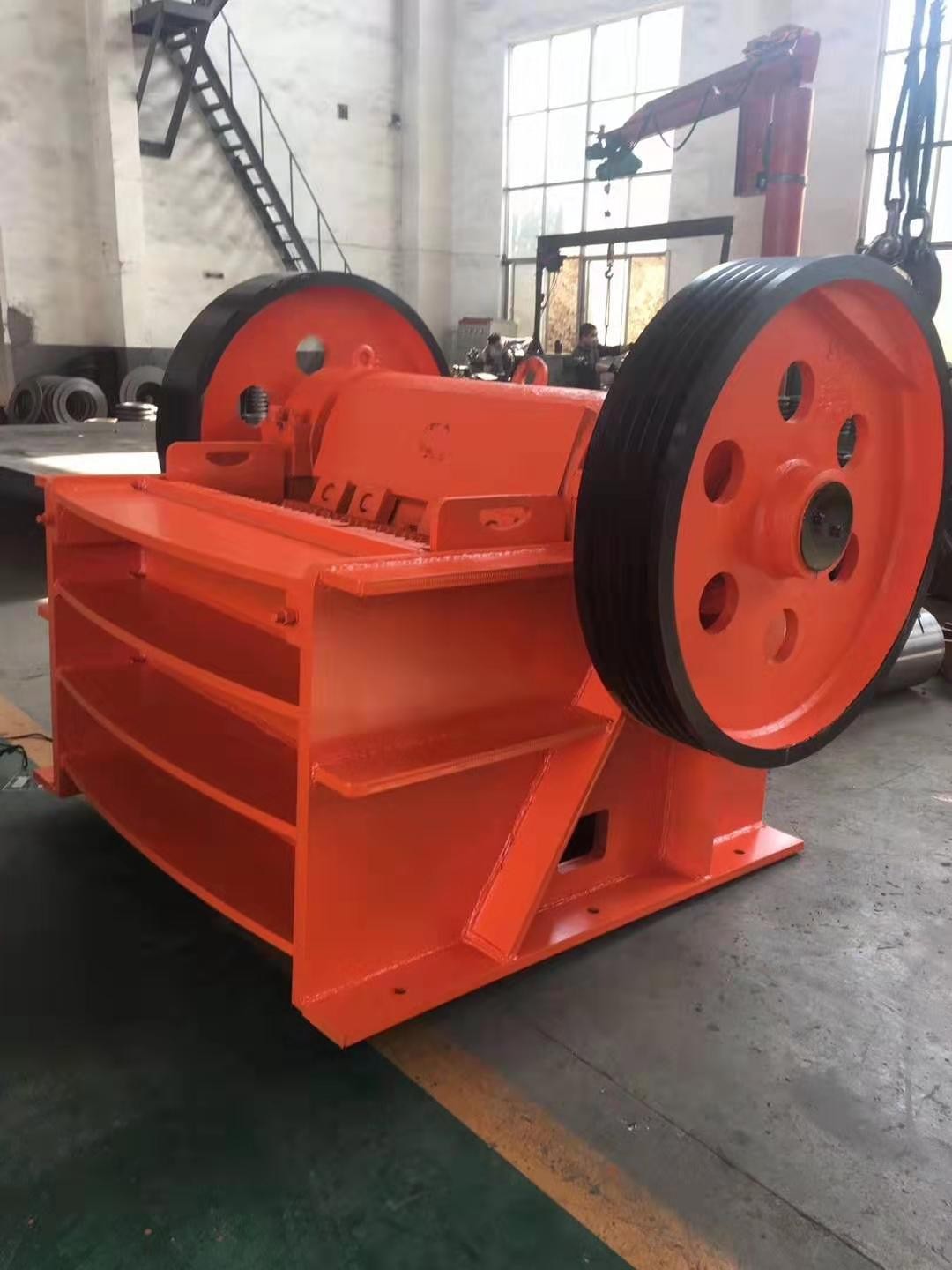 定做250*400顎式破石機主偏心軸配