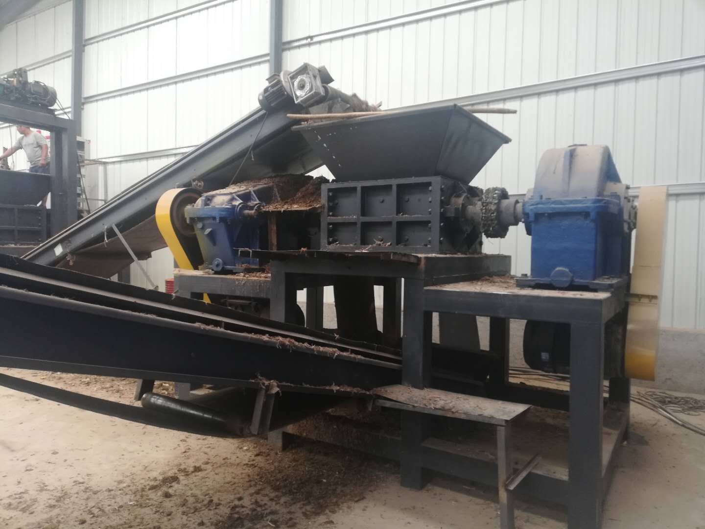 造紙廠廢料撕碎分選撕碎機(jī)產(chǎn)品圖片