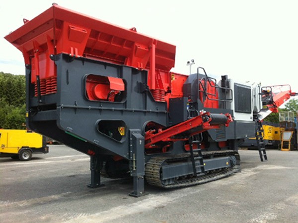 原來履帶式破碎機(jī)在使用前需要做這些產(chǎn)品圖片