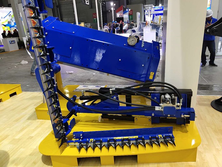 小松60挖機小型割草機 雜草除草機