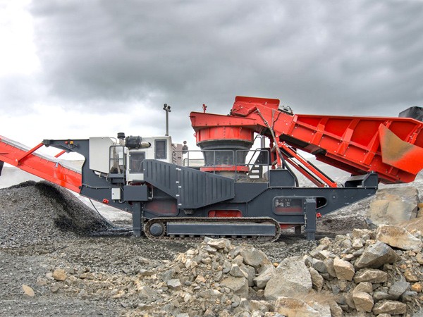 固定式和移動(dòng)式工程垃圾破碎機(jī)如何選擇wzz89產(chǎn)品圖片