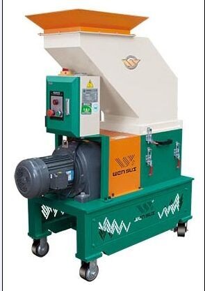 料斗型雙層靜音慢速塑料打料機產品圖片