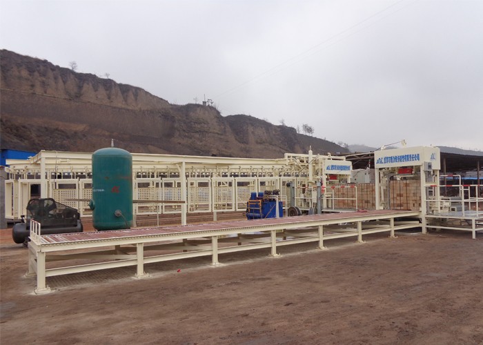 打包機產(chǎn)品圖片