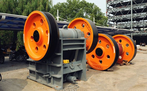 顎式破碎機(jī)可根據(jù)您的要求選擇材料尺寸和生產(chǎn)要求產(chǎn)品圖片