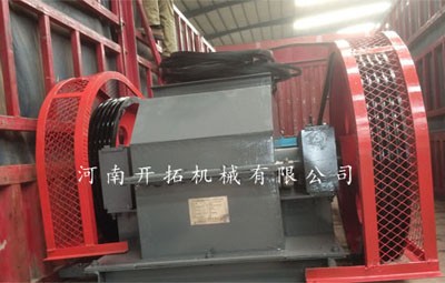 銑刨料、瀝青破碎機(jī)、雙齒輥式破碎機(jī)、河南開(kāi)拓廠(chǎng)家直銷(xiāo)產(chǎn)品圖片