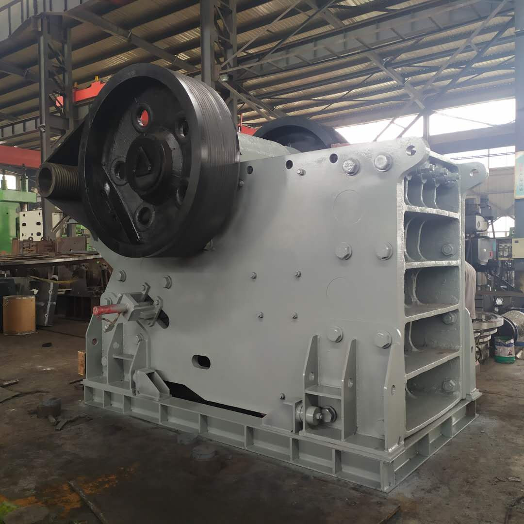 供應新型歐版鄂式破碎機產品圖片