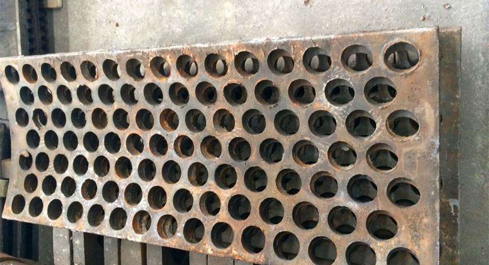 高錳鋼篩板  高錳鋼合金錘頭產(chǎn)品圖片