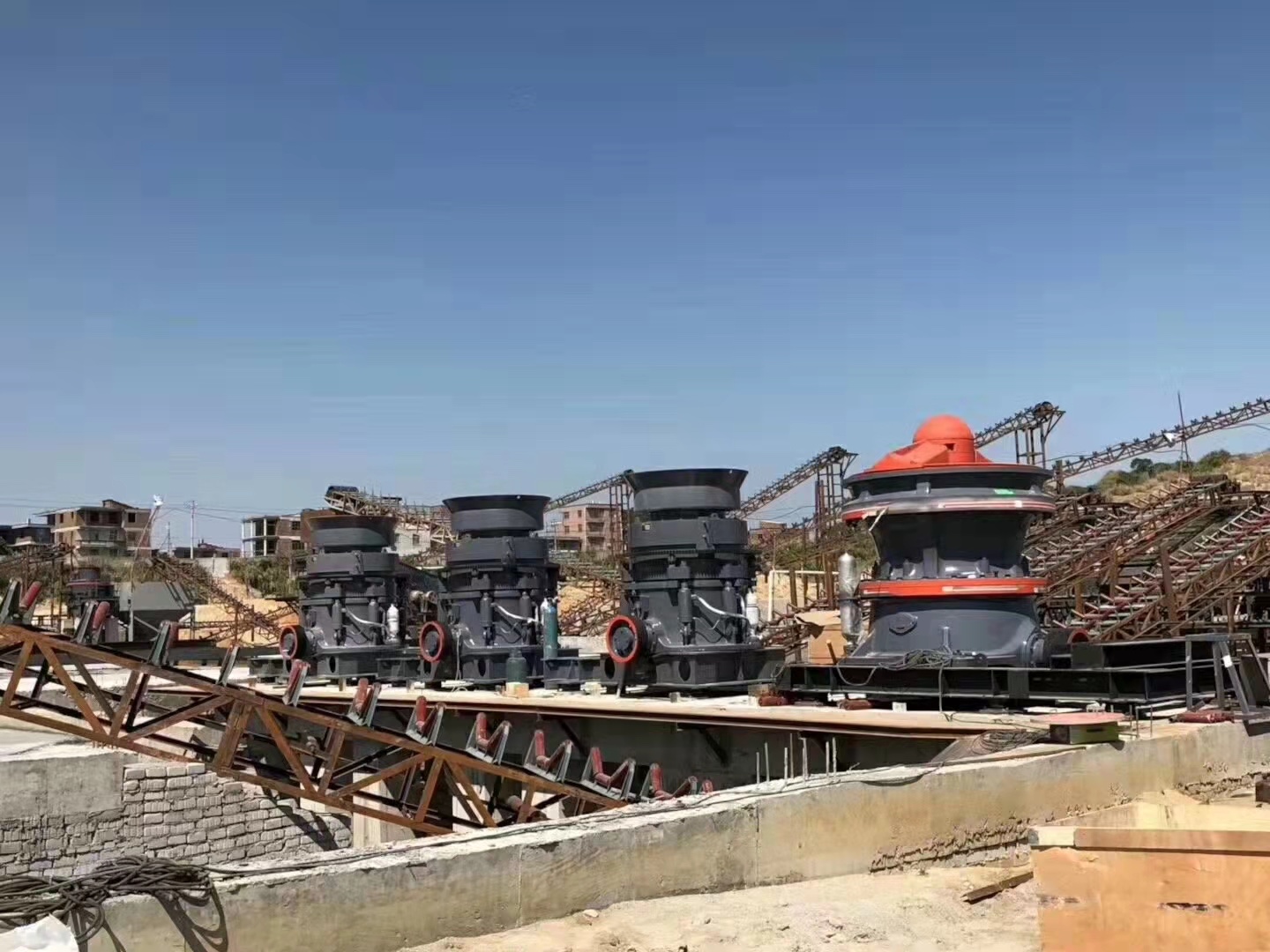 全液壓圓錐破產(chǎn)品圖片