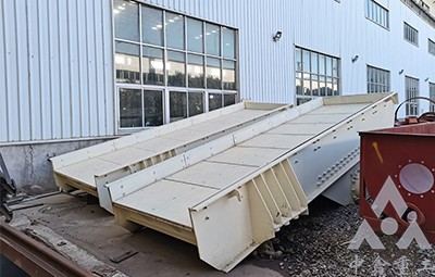 ZSW系列礦石給料機(jī)