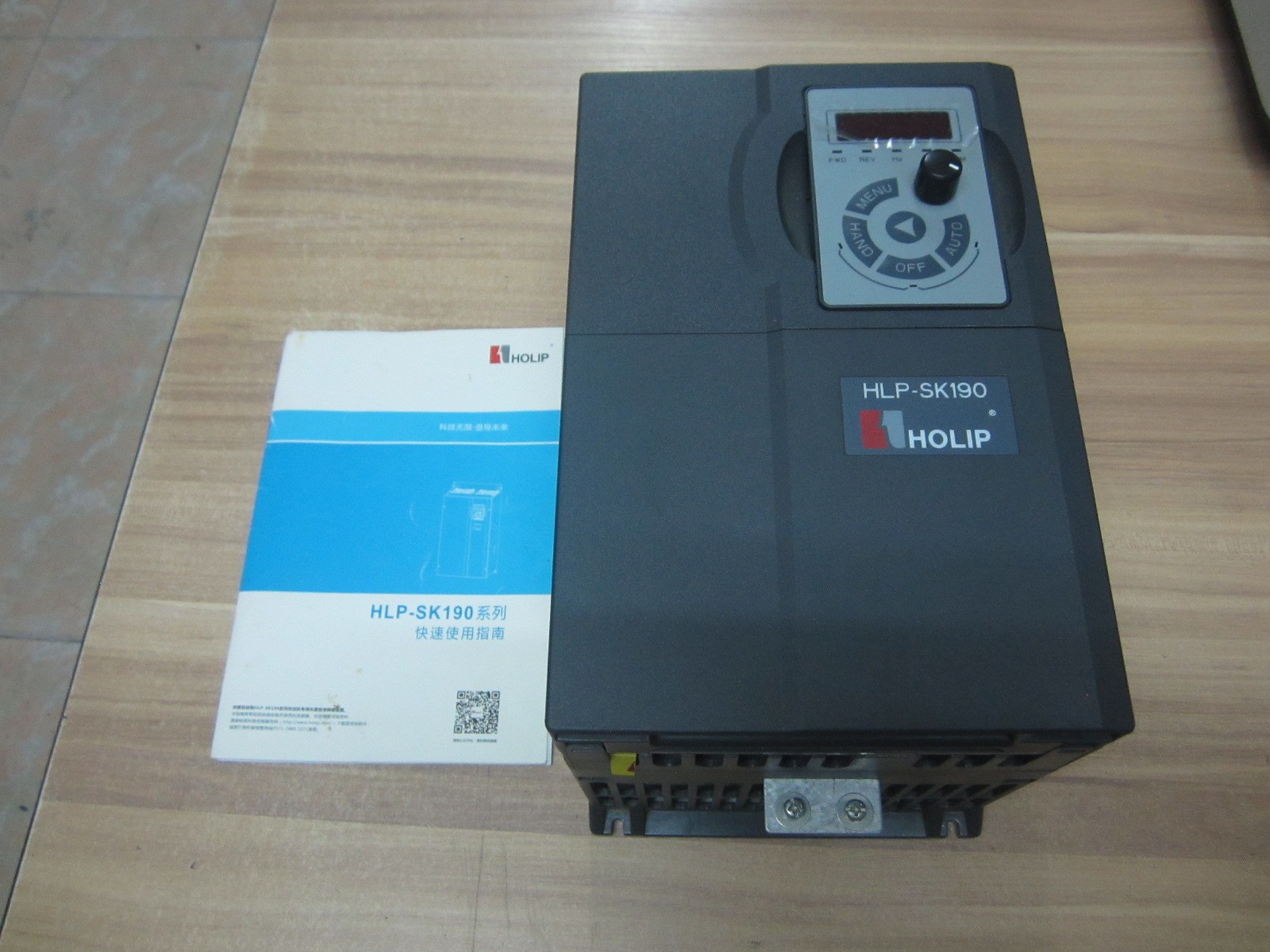 CRRC-NSP110變頻器/中國(guó)中車變頻器/ 1/C:CRRC-NSP11001D543P產(chǎn)品圖片