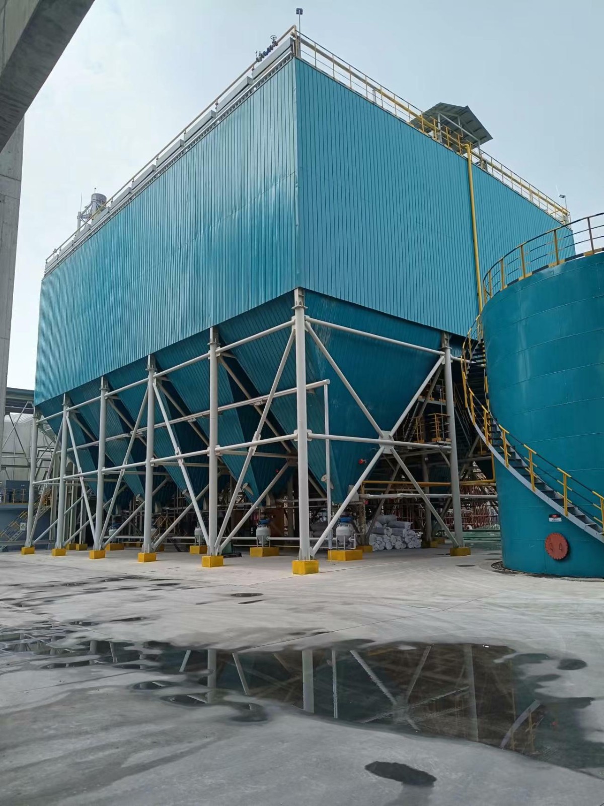 集裝箱中轉(zhuǎn)水泥氣力吸灰機 生料粉氣力輸送 除塵氣力輸送系統(tǒng)