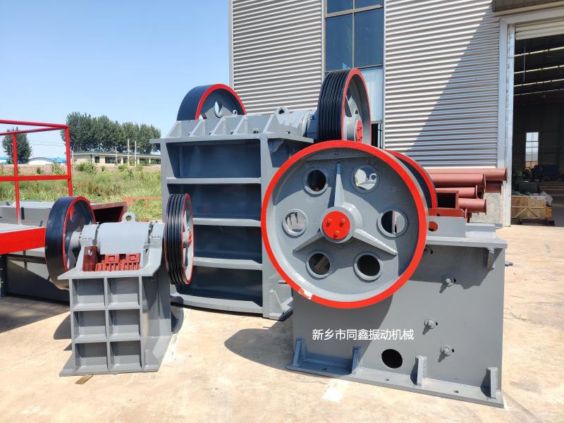 顎式破碎機(jī)，粗破機(jī)產(chǎn)品圖片