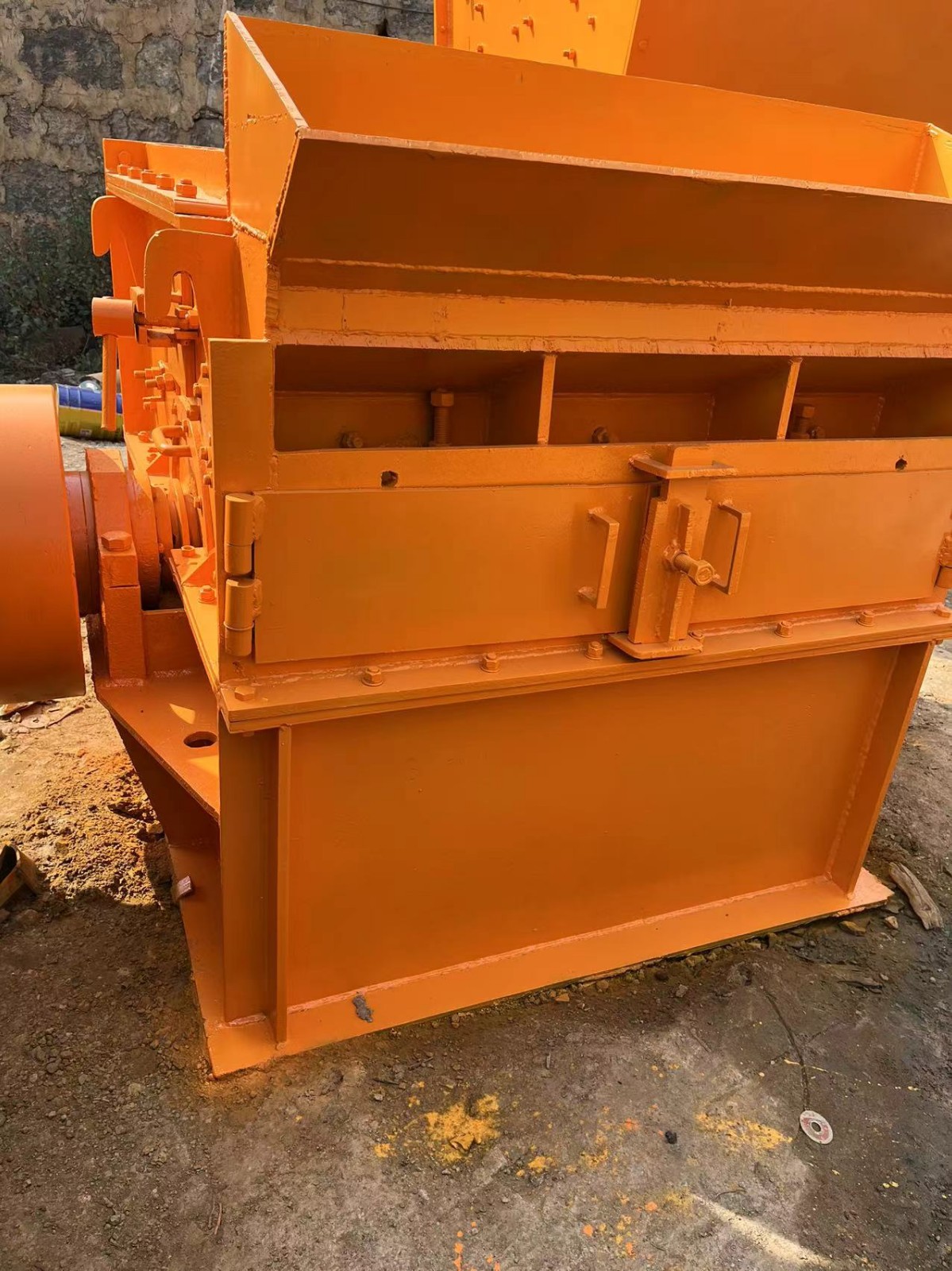 二手制砂生產(chǎn)線設(shè)備制砂機(jī)打砂機(jī)時(shí)產(chǎn)80噸6萬處理產(chǎn)品圖片