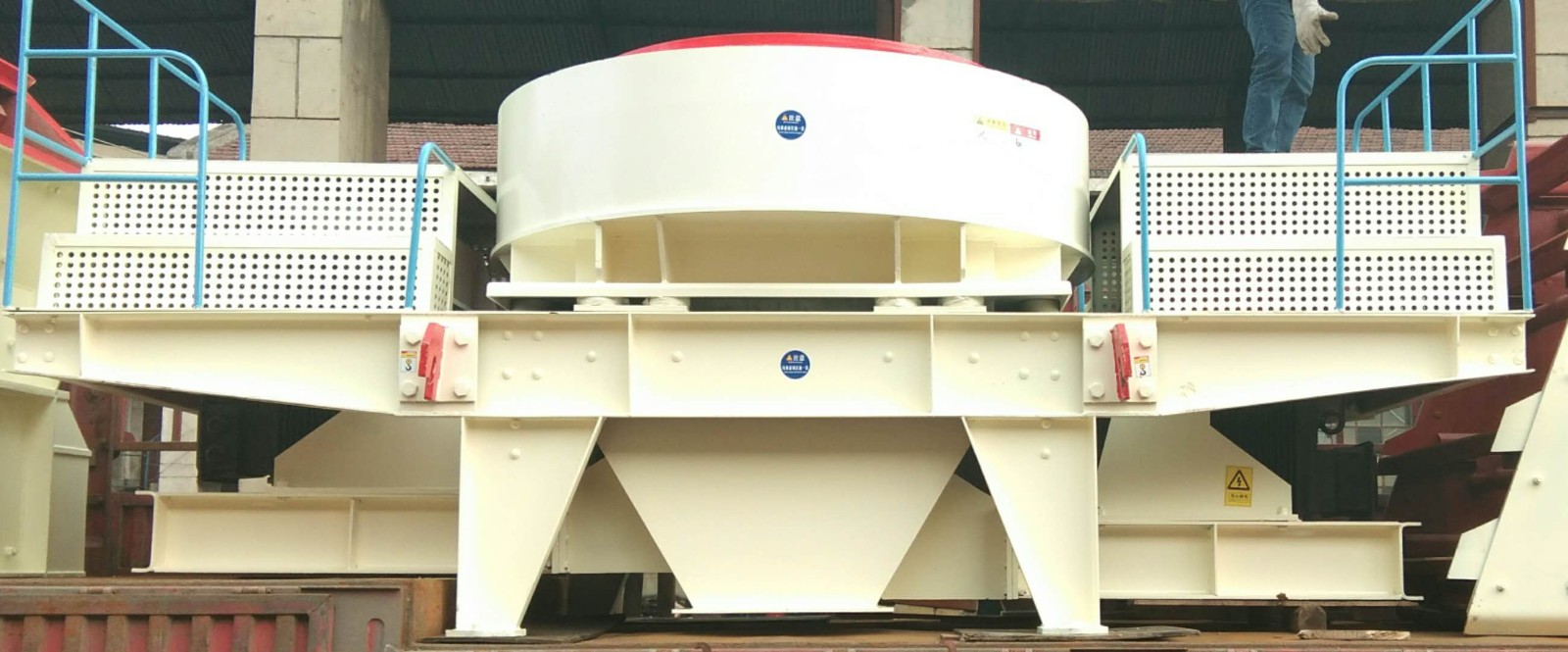 立軸沖擊式制砂機(jī)，石英石制砂機(jī)，河卵石制砂機(jī)