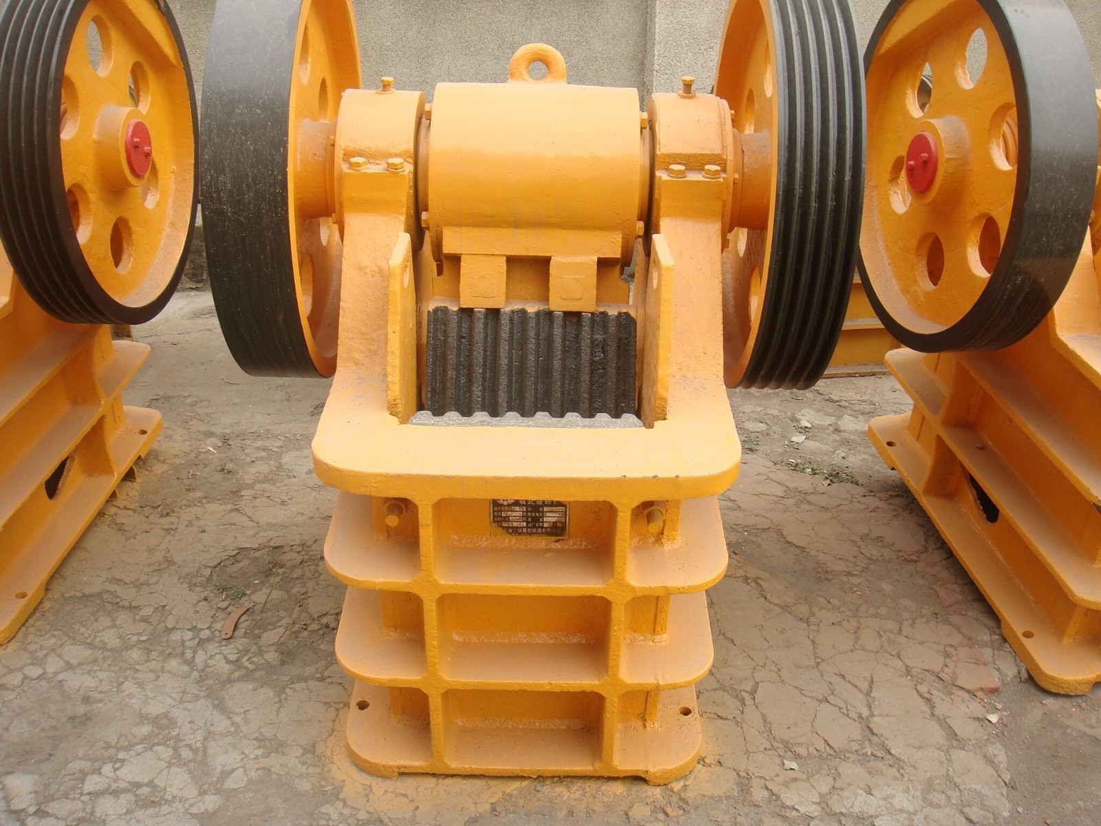 PE系列顎式破碎機(jī)