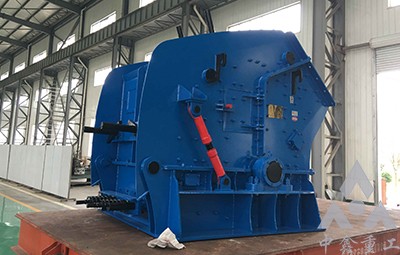 PF系列反擊破碎機產(chǎn)品圖片