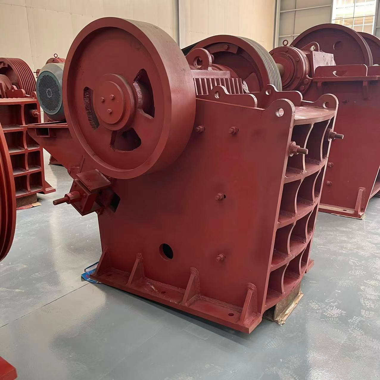 500×750歐版顎式破碎機(jī)   石灰?guī)r破碎機(jī)