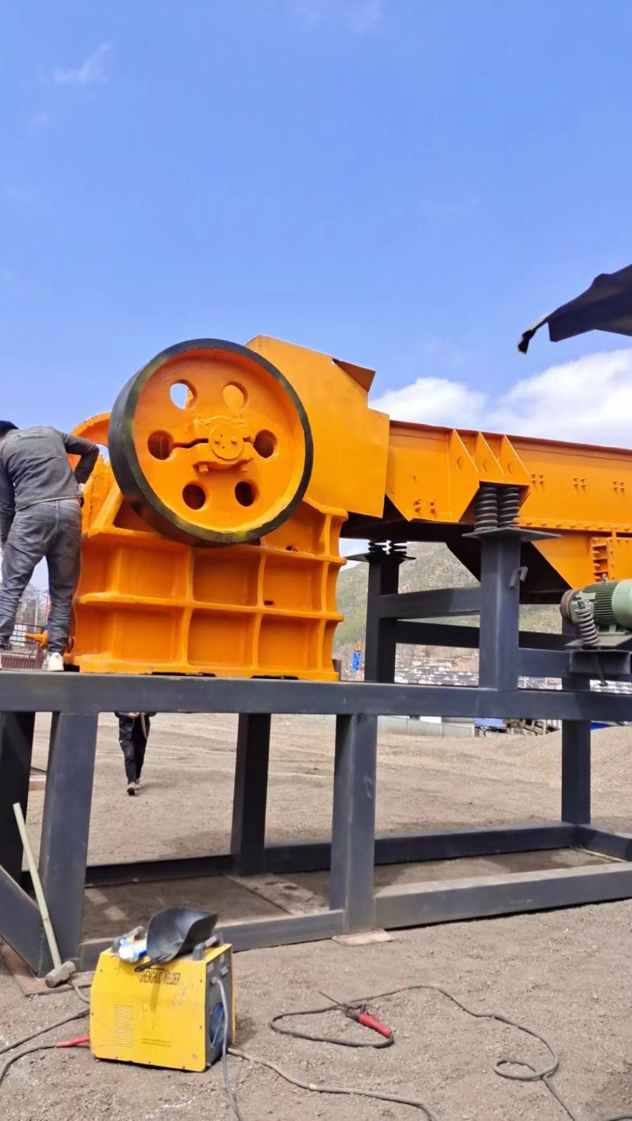 二手3060給料機帶46破整套電機齊時產(chǎn)40噸石子生產(chǎn)線處理