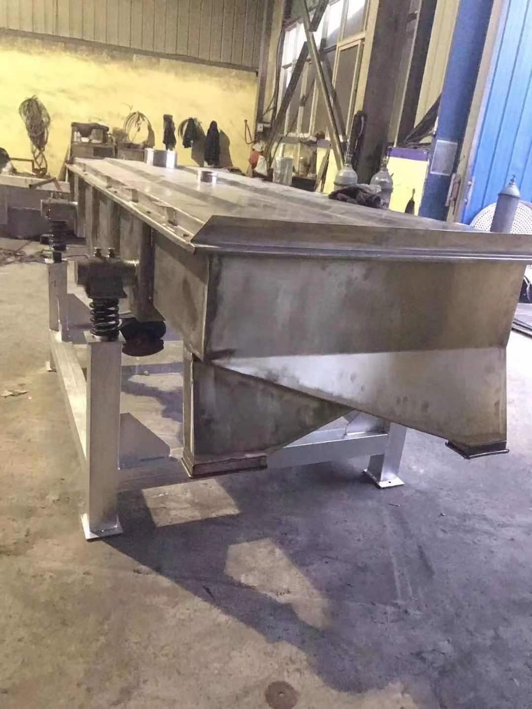 振動瀝水直線篩不銹鋼輕型直線振動篩