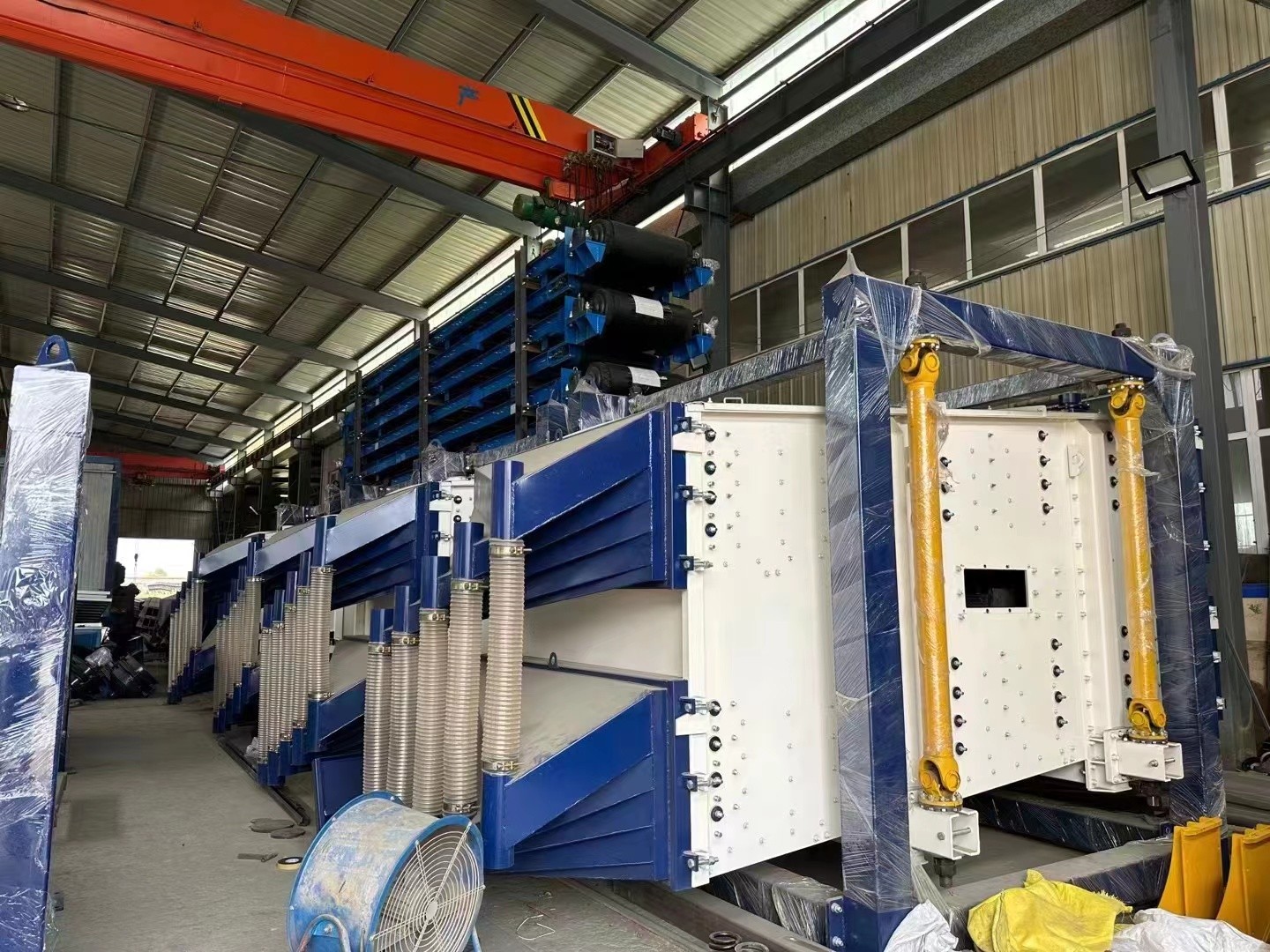 砂石專用方形搖擺篩振動篩源頭廠家