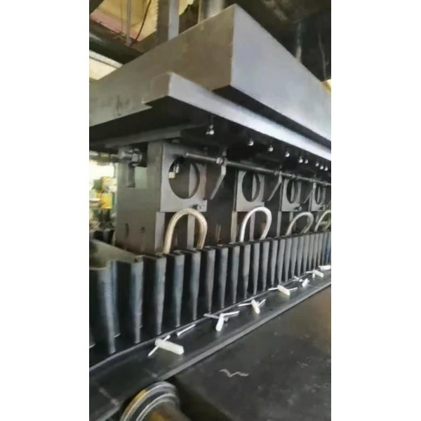 大傾角耐熱擋邊帶 阻燃擋邊輸送帶 大傾角輸送機皮帶