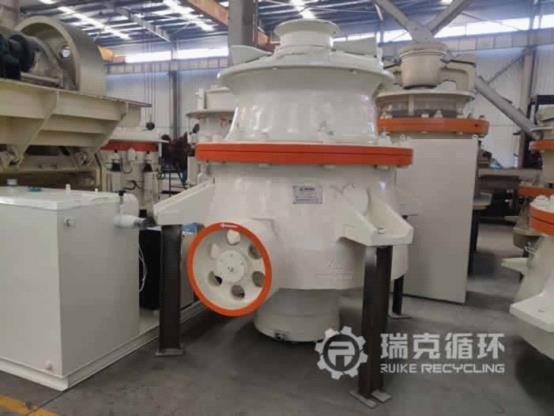 手GP300圓錐破碎機：專業(yè)修復(fù)，性能卓越，高性價比之選！產(chǎn)品圖片