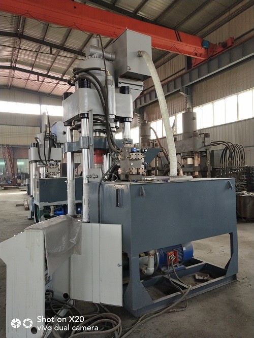 贛州全自動稀土壓塊機(jī)環(huán)保節(jié)能  故障率低Y