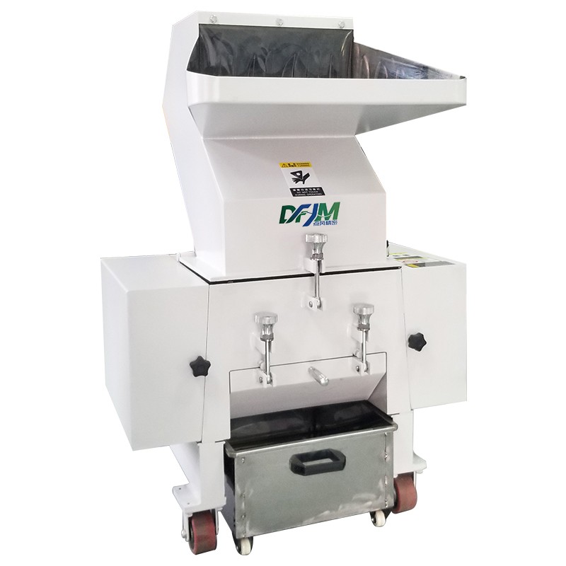 點(diǎn)風(fēng)精密/TPR粉碎機(jī)，TPE粉碎機(jī)，TPO粉碎機(jī)/彈性體粉碎機(jī)產(chǎn)品圖片