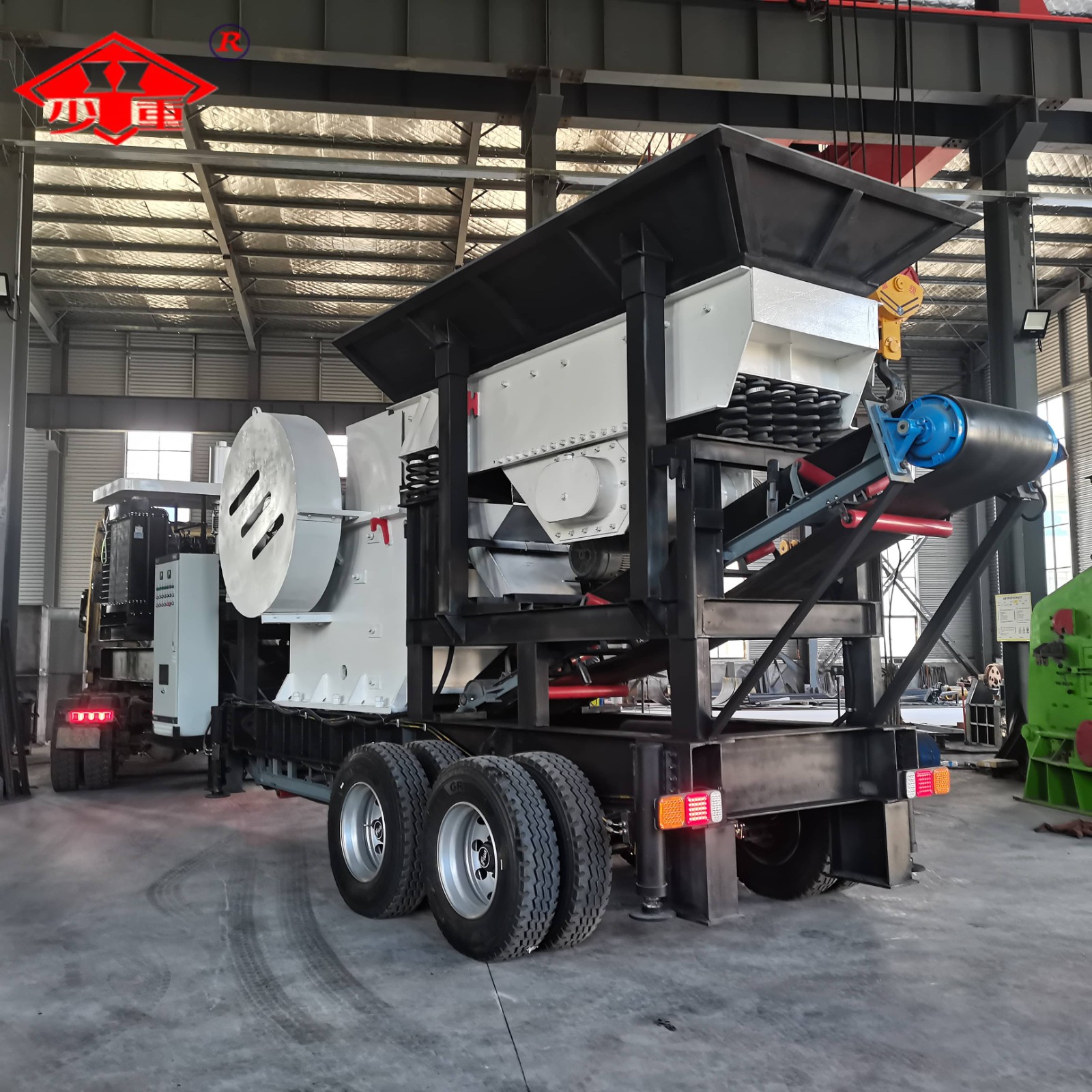 PE600*900顎式移動破碎站生產(chǎn)廠家