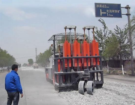 PSJ400特大型多錘頭水泥路面破碎機