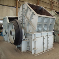 鼎盛<a href='http://www.chezhuml.cn/product/s84.html' target='_blank'>錘式破碎機(jī)</a>