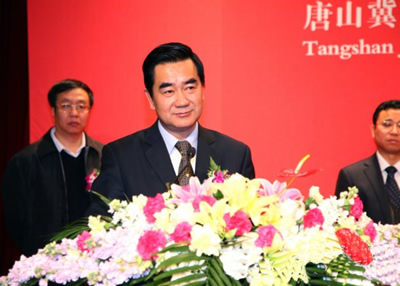 唐山市副市長辛志純出席轉(zhuǎn)方式調(diào)結(jié)構(gòu)和節(jié)能環(huán)保合作項(xiàng)目簽約儀式并講話