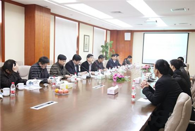 考察團對世邦機器詳細參數及工程案例進行系統分析