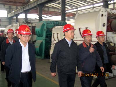 市長一行到四川皇龍檢查指導工作