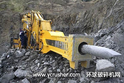 目前國內使用最大的破碎錘—阿特拉斯·科普柯HB7000破碎錘