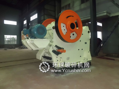 雙轉(zhuǎn)子反擊式破碎機(jī)