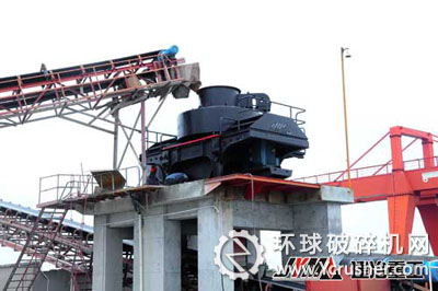 建冶員工正在做開機前的最后準備