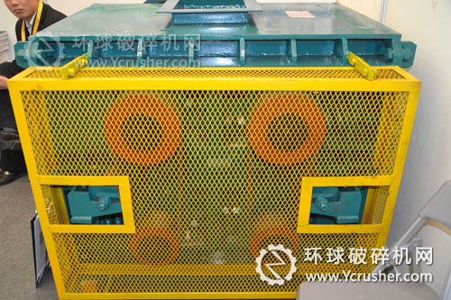 九昌重工寶馬展4pg輥式破碎機