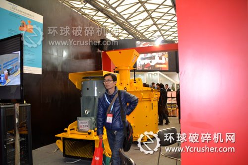 山友重工展示的ＶＳＩ制砂機設(shè)備