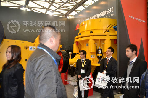 恒源礦機(jī)展示的液壓圓錐式破碎機(jī)設(shè)備