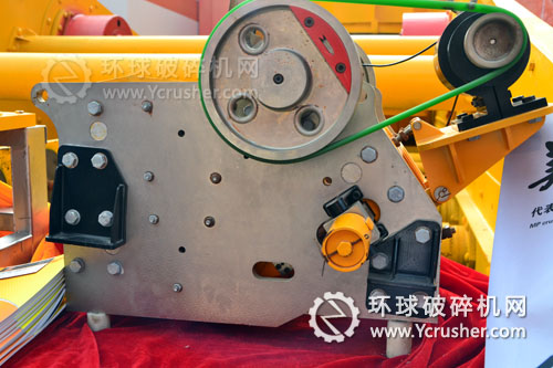 衢州美安普2012上海寶馬展顎式破碎機設備