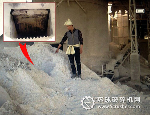 玉山縣巖瑞鎮(zhèn)的九峰水泥廠鱷式破碎機(jī)事故現(xiàn)場