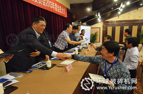 推動(dòng)破碎粉磨設(shè)備行業(yè)轉(zhuǎn)型升級(jí)、科學(xué)發(fā)展