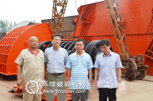 從左自右依次為胡經(jīng)理、韓繼先秘書(shū)長(zhǎng)、張經(jīng)理、王部長(zhǎng)