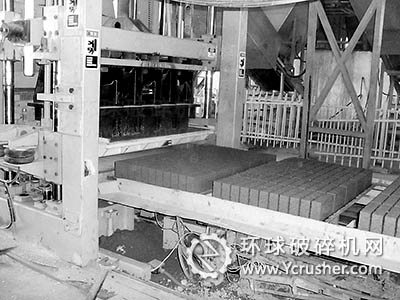 許昌金科建筑垃圾清運有限公司再生磚生產(chǎn)現(xiàn)場