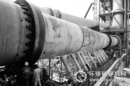 中信重工日產(chǎn)3200噸水泥熟料生產(chǎn)線竣工投產(chǎn)